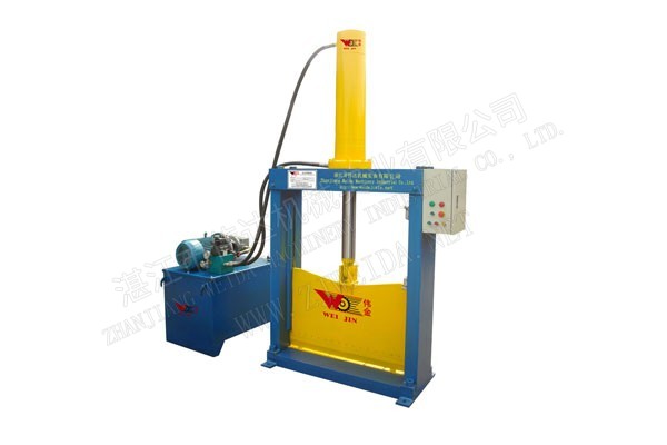 Vertical hydraulic cutting machine